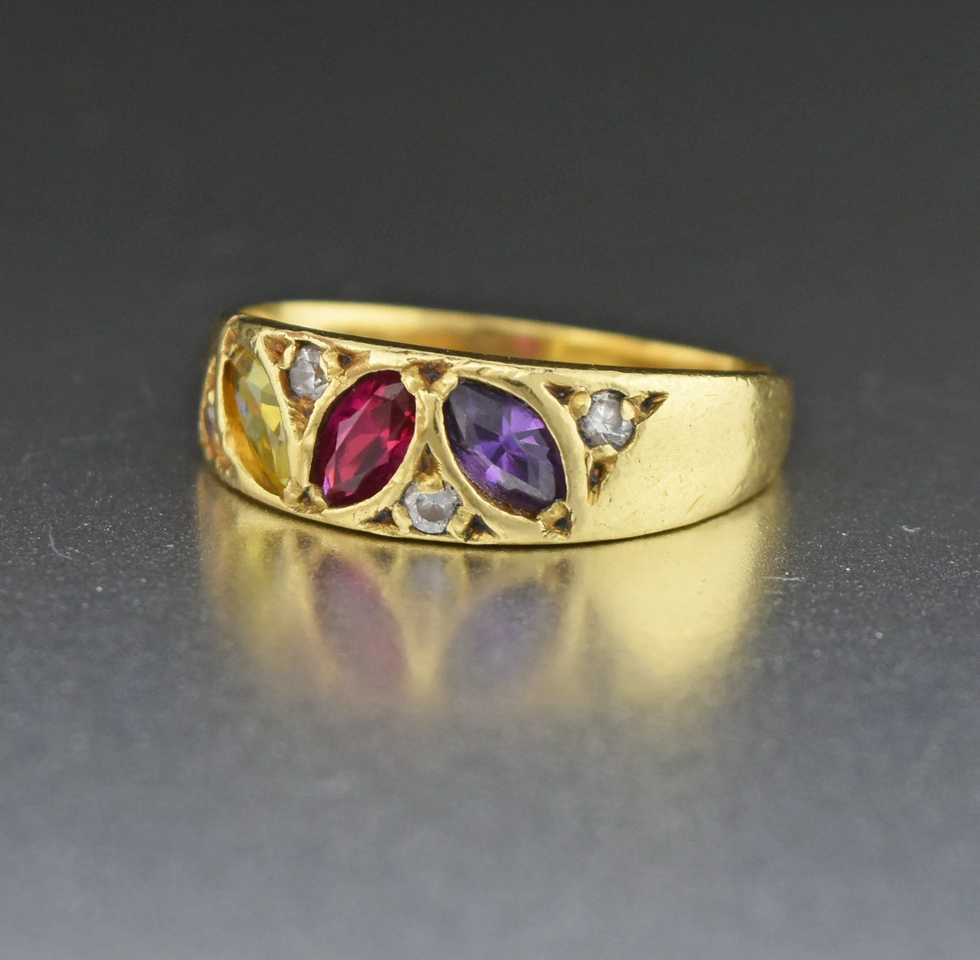 18K Gold Vintage Gemstone Band Ring