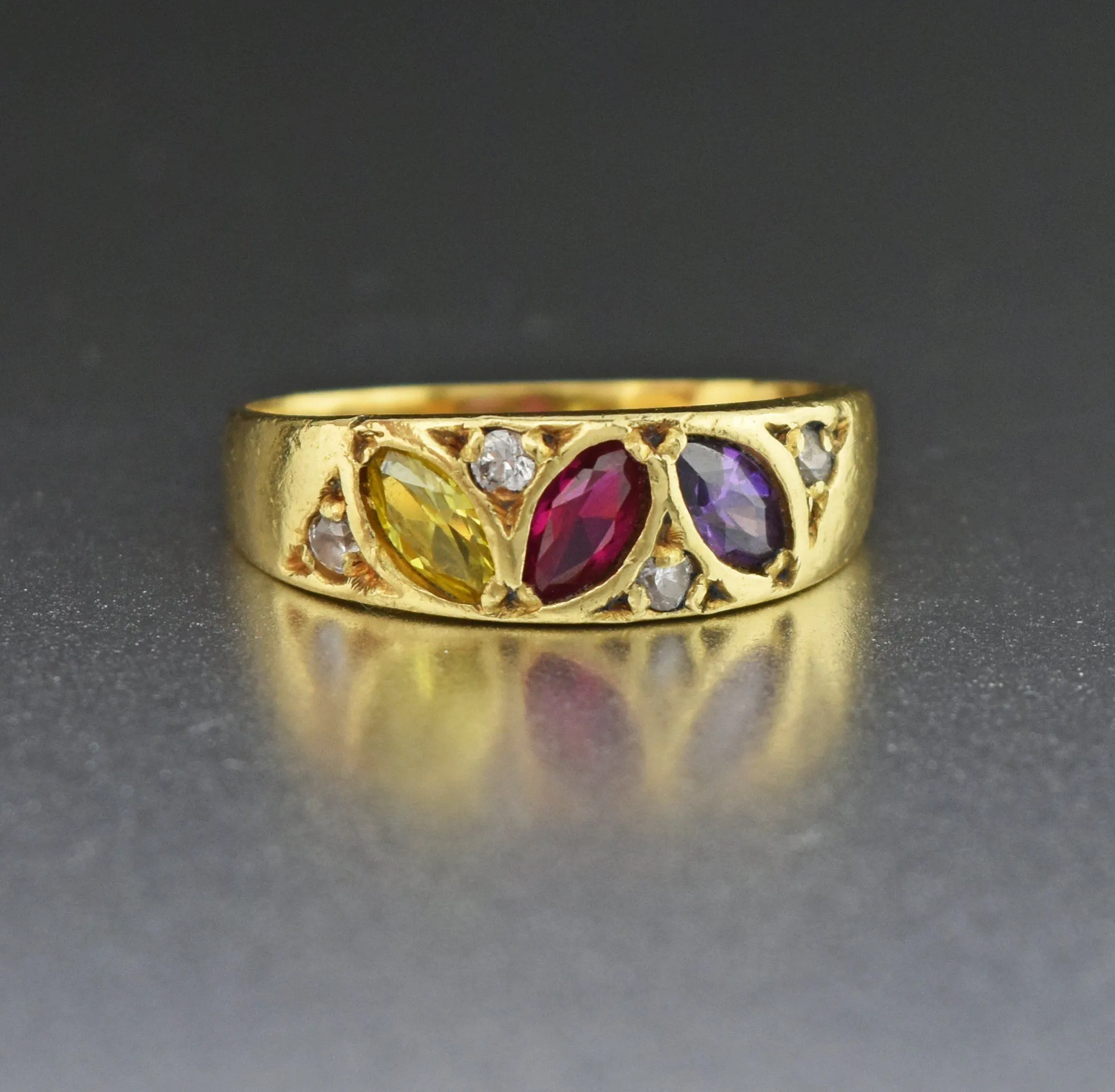 18K Gold Vintage Gemstone Band Ring