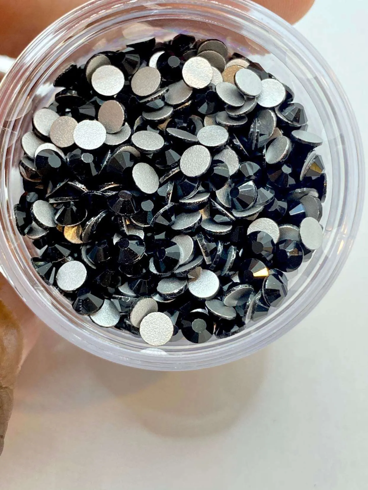 Jet black glass rhinestones