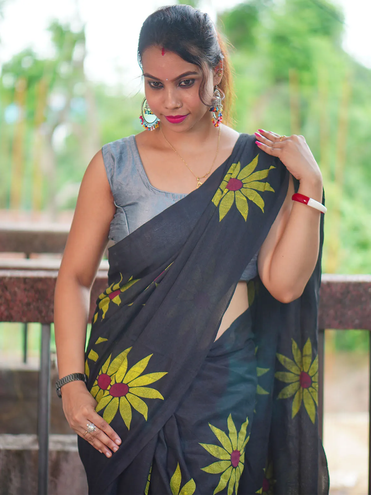 Odette Black Printed Cotton Saree With Unstitched Blouse For Women