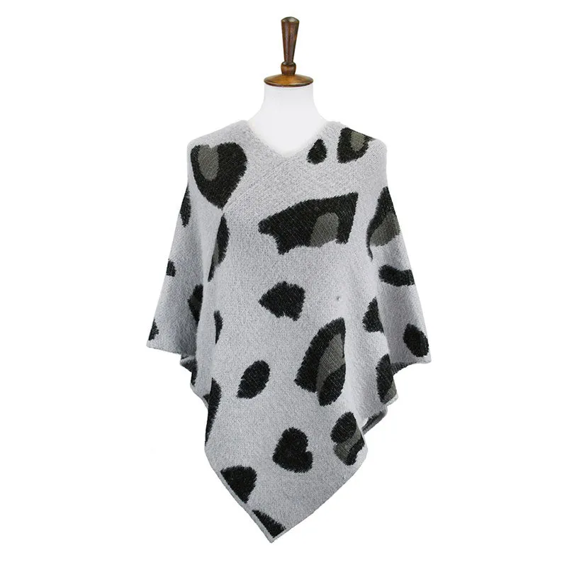 Trendy Fashionable Leopard Patterned Soft Poncho